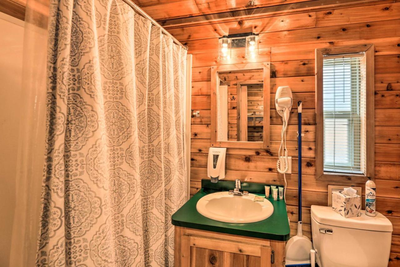 Charming New Bern Log Cabin - Pets Welcome! Ngoại thất bức ảnh